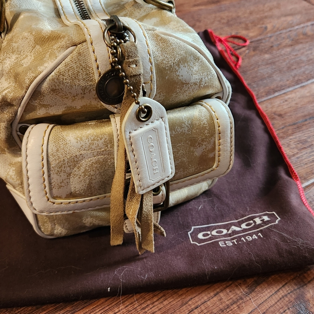 Authentic Coach Handbag - Picture 4 of 6